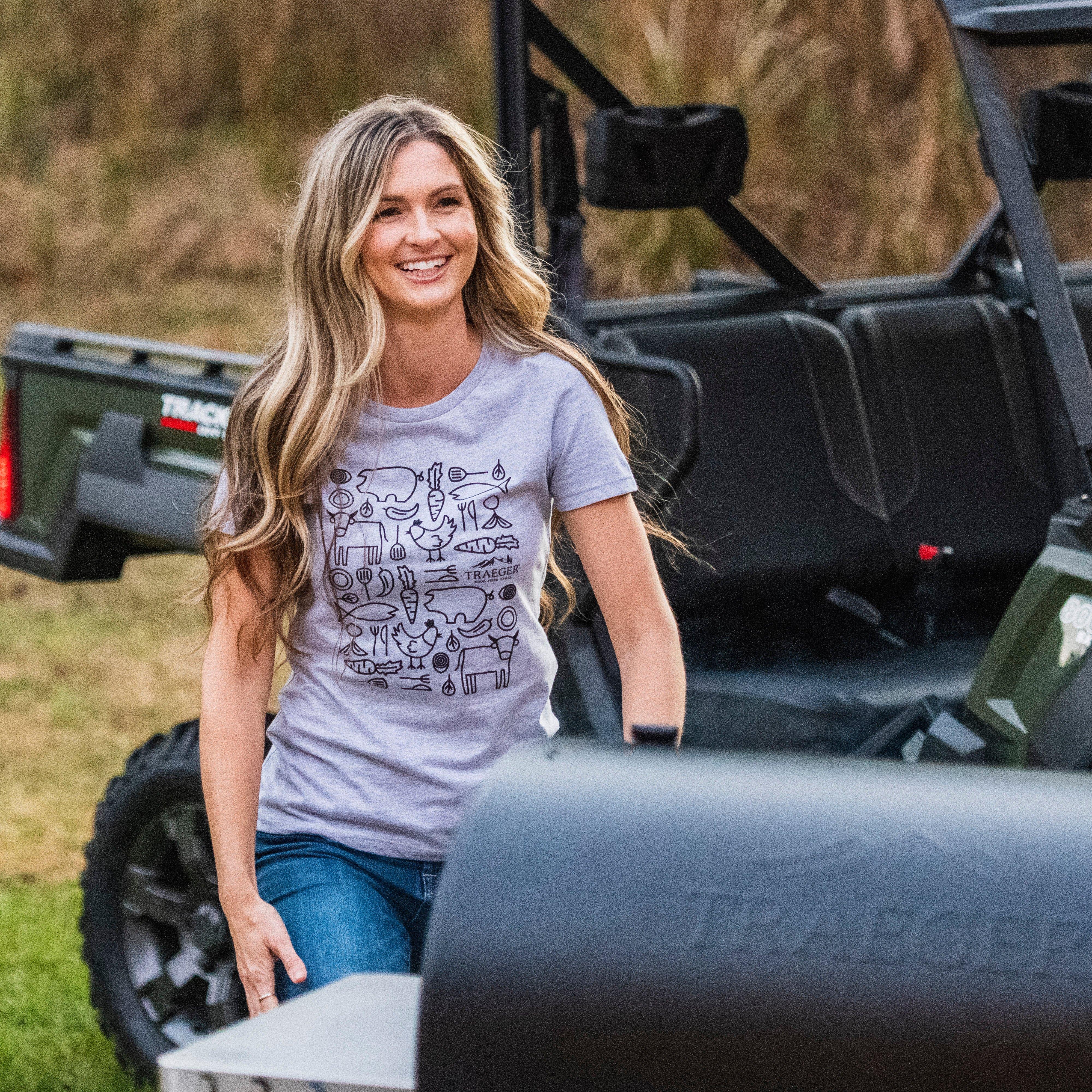 traeger-womens-chefs-table-tshirt-lifestyle-women-3