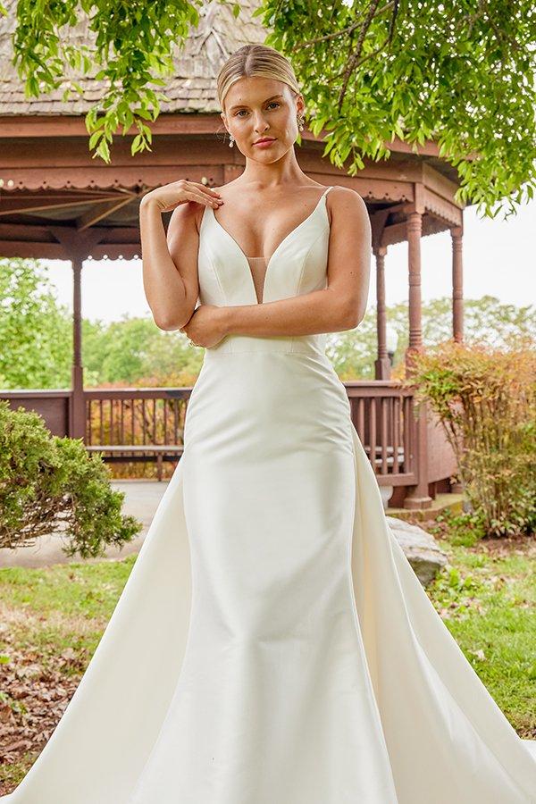 BANKS DRESS | Vow'd Weddings