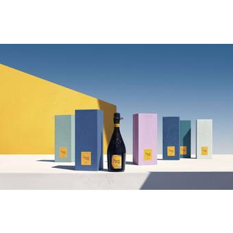 Veuve Clicquot La Grande Dame by Paola Paronetto with Gift Box 2015