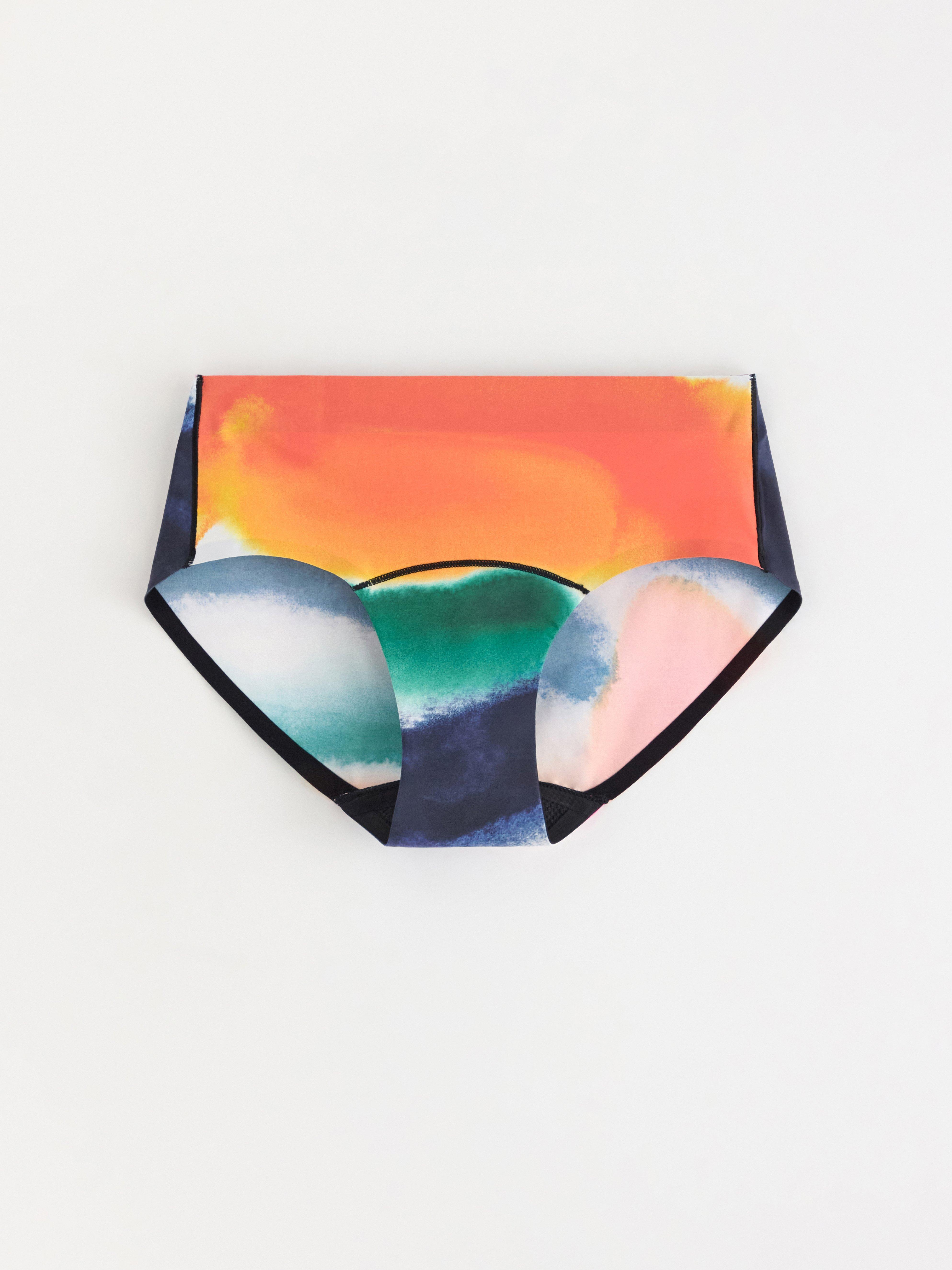 Period panty with medium absorbency – hiphugger – Female Engineering