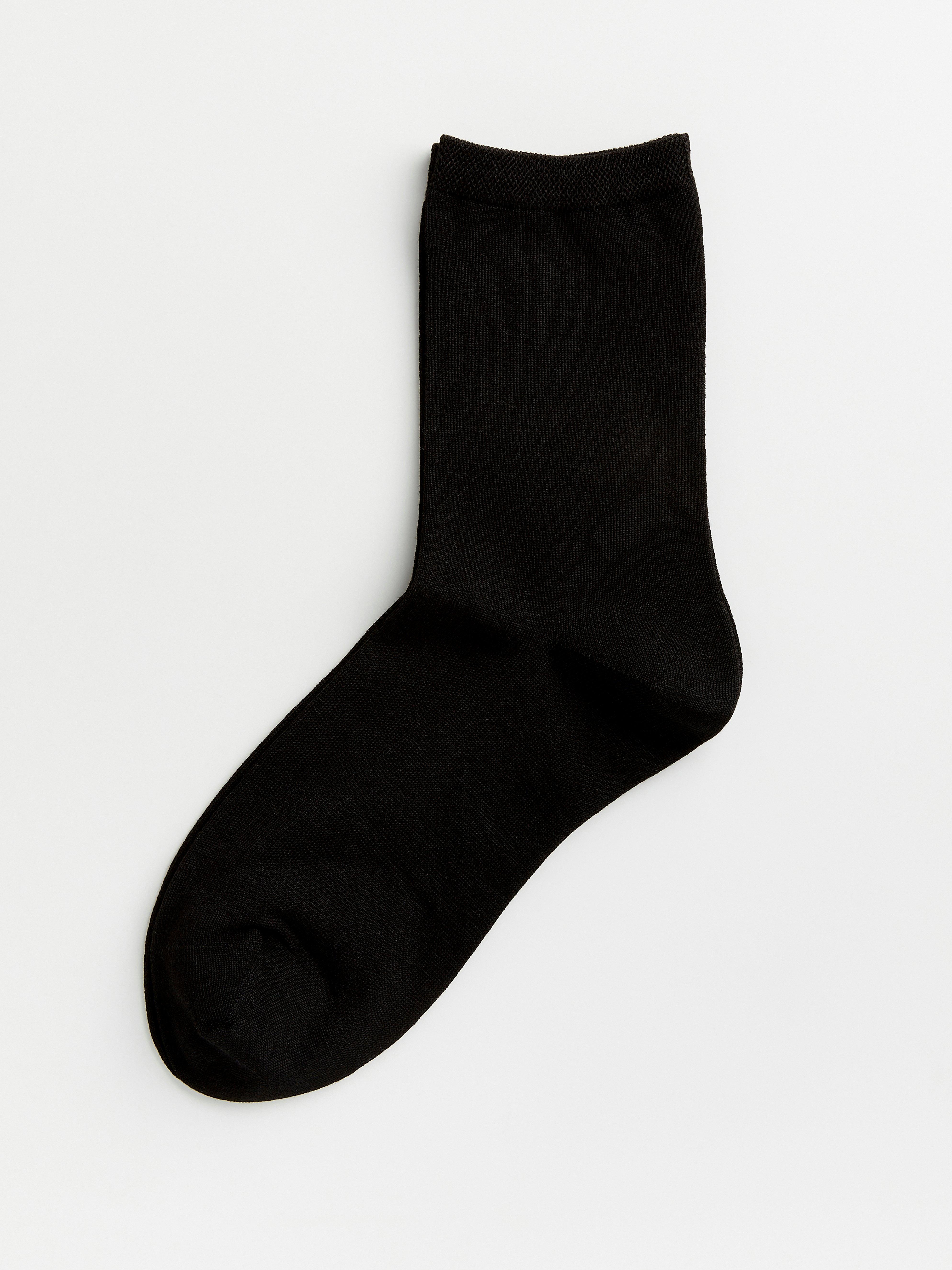 Black socks in lyocell blend