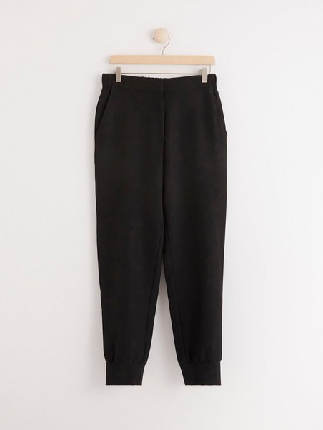 Tapered trousers | Lindex UK