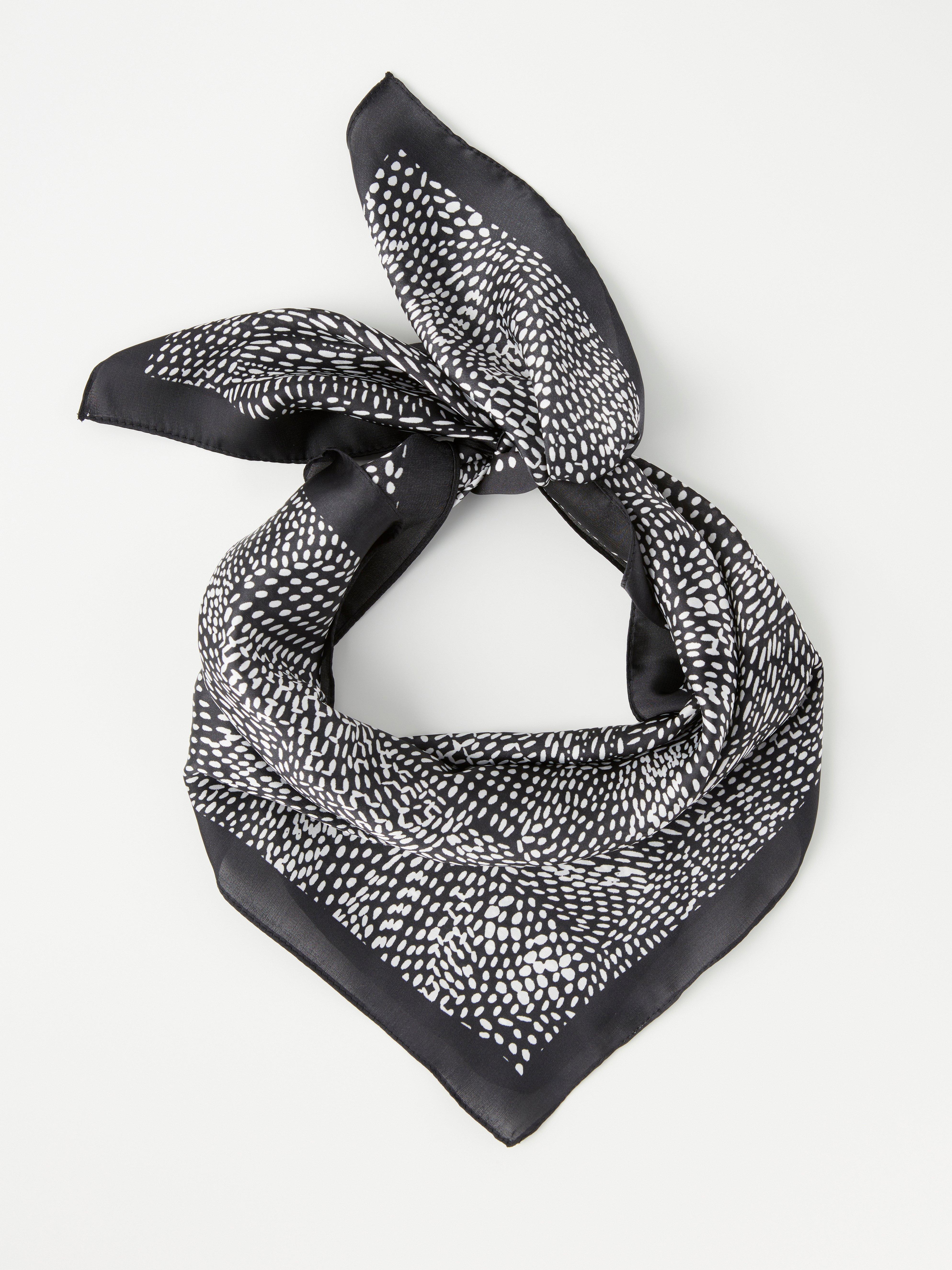 Patterned satin scarf | Lindex Poland