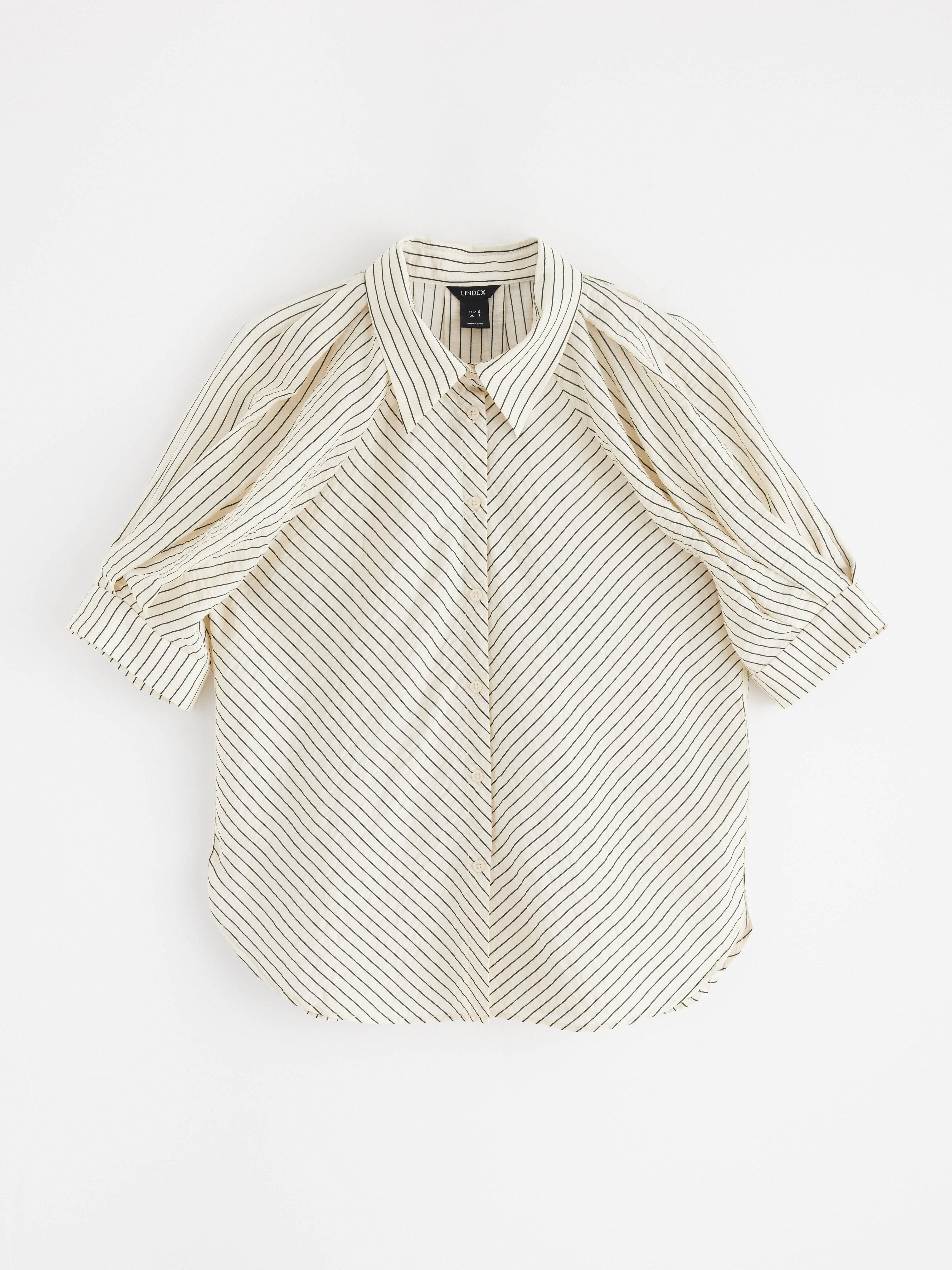Tailored Linen Blouse With Puff Sleeves And Double-Breasted Closure For Modern Feminine Appeal