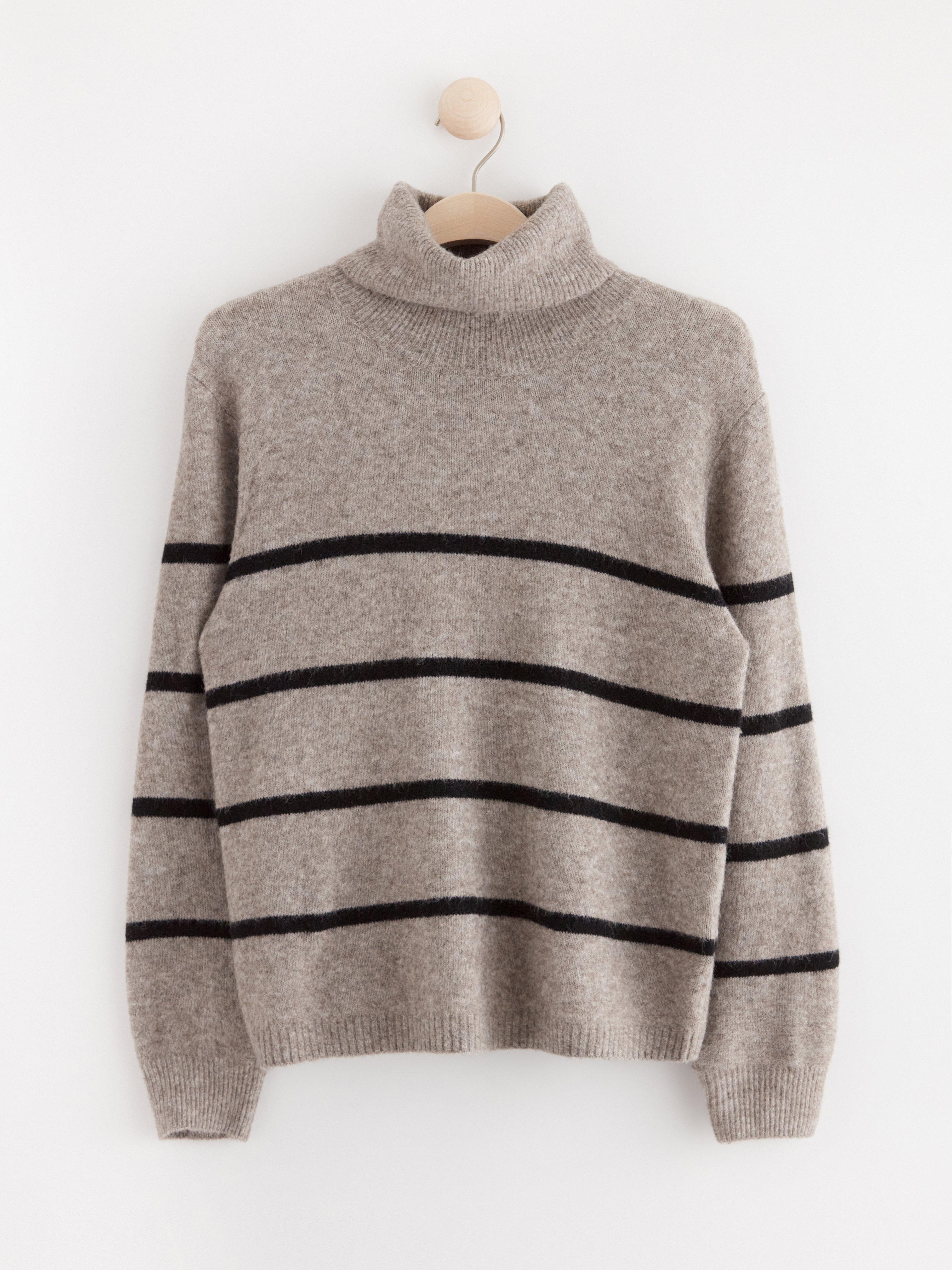 トップス l'appartementCROPPED KNIT With line Butikalaçatı Women's Crop Knit Sweater with Ripped Detail- Trendyol