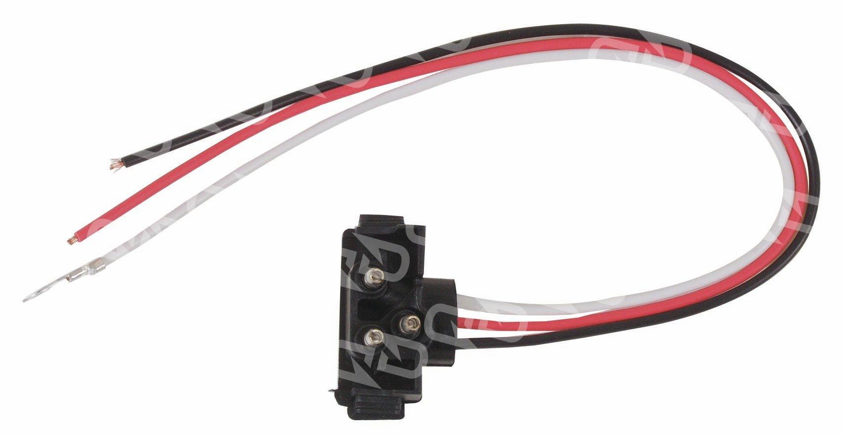 Optronics ThreeWire, RightAngle Pigtail, for Tail Lights, 10inch, PL3 Plug OPT A47PB