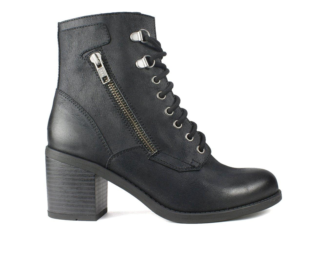 Women's White Mountain Dorian Lace-Up Boots