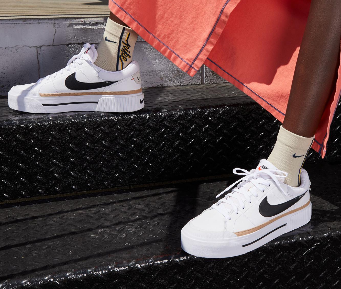 Concurrenten aluminium Buurt Women's Nike Court Legacy Lift Platform Sneakers