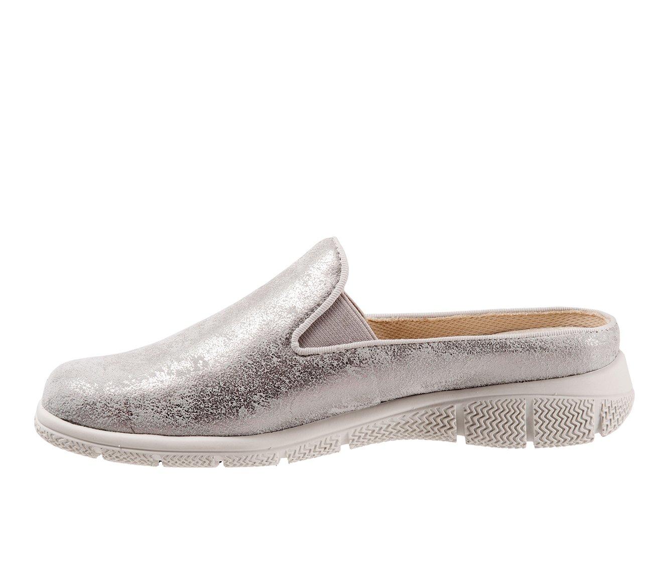 Women's Trotters Uma Clogs