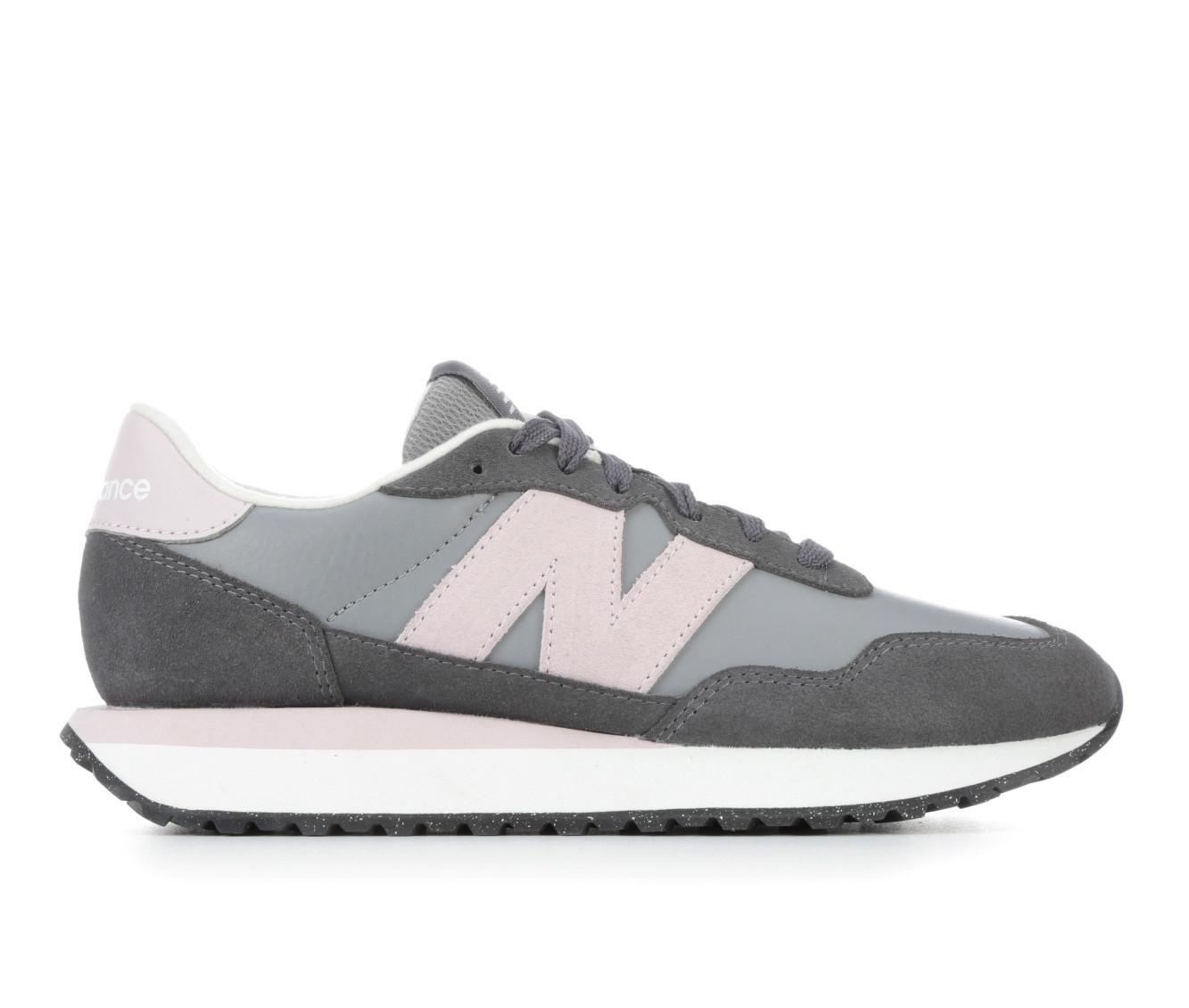 Women's New Balance Shoes