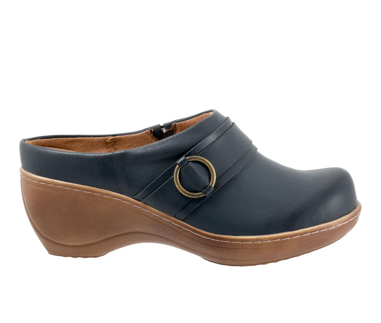 Women's Softwalk Macintyre Wedged Clogs