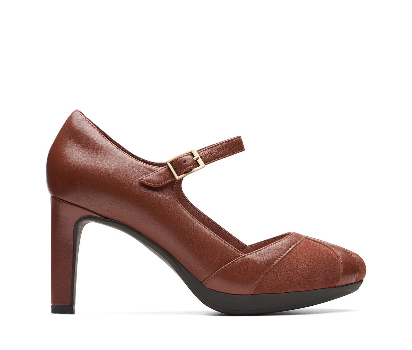 Clarks shoes store women's pumps