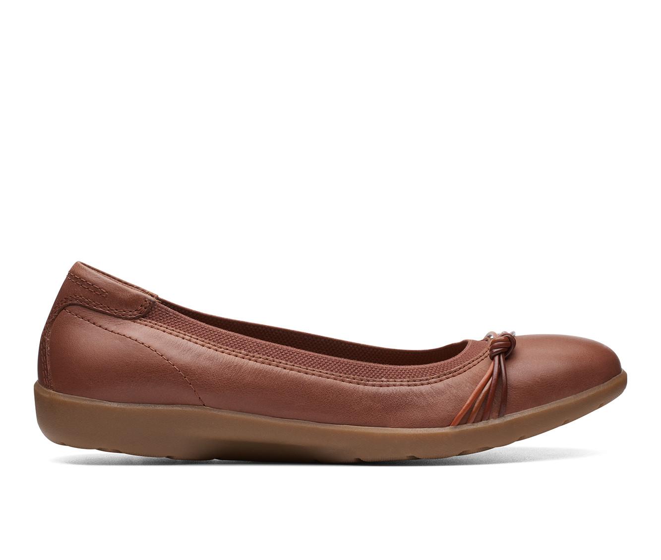 Clarks deals flat shoes