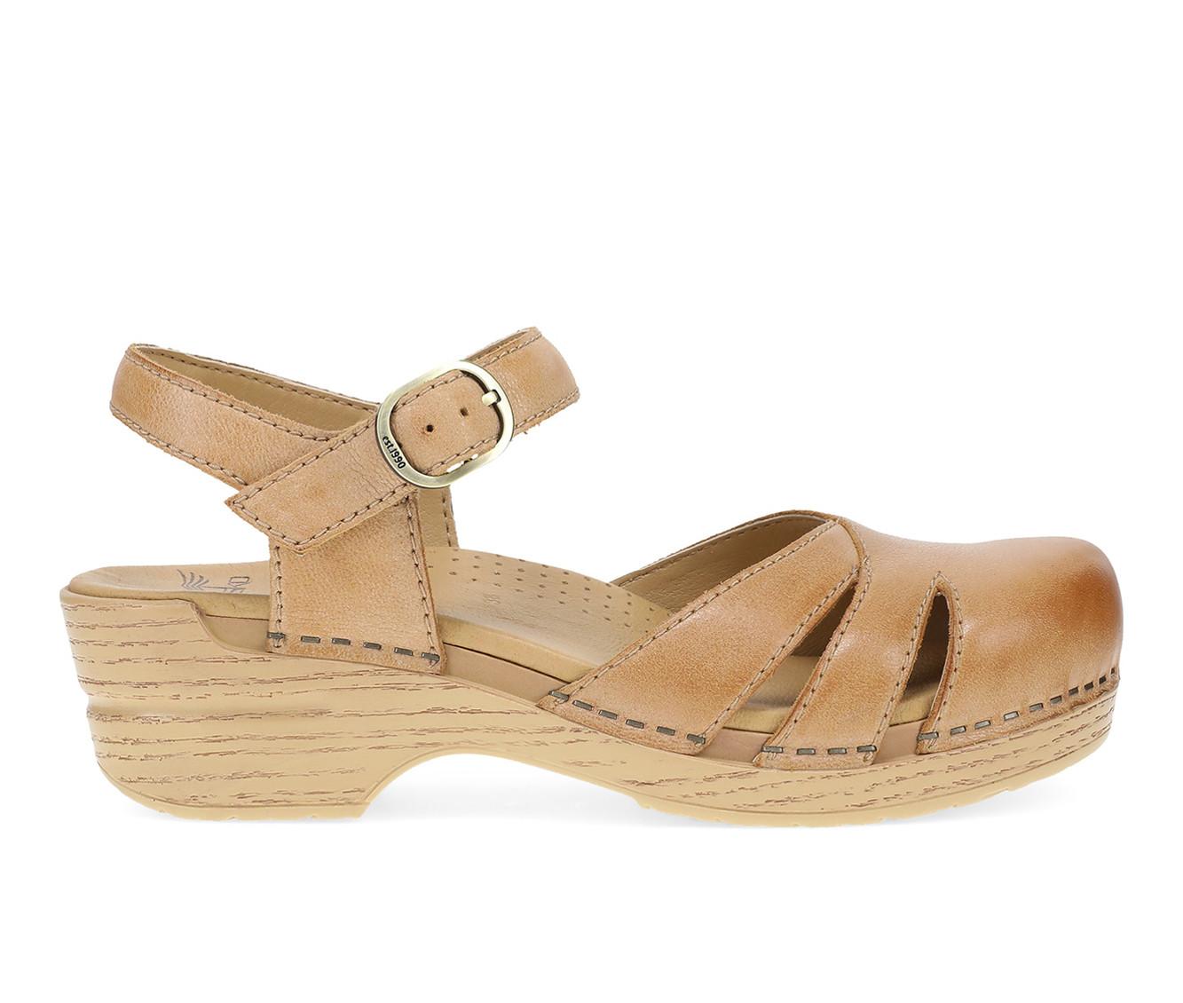 Retro Platform Clogs & Sandals | Chunky Platform Shoes | Shoe Carnival