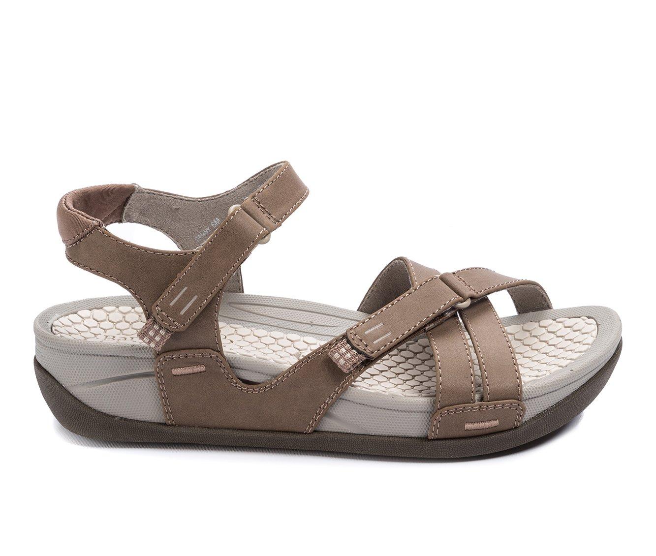 Bare traps discount sandals wide width