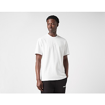 Une Nike Dunk High White Tan aux couleurs neutres T-Shirt