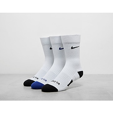Chaussures With nike Downshifter 11 TDV CZ3967 005 Black University Red 3-Pack Crew Socks