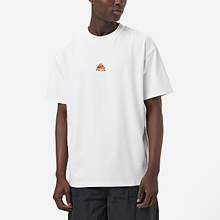 Nike Basketball NBA T-shirt in gebroken wit
