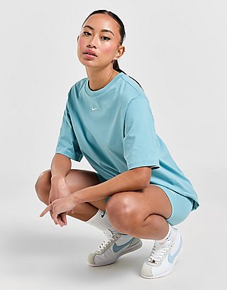 Nike Essential Boyfriend T-Shirt