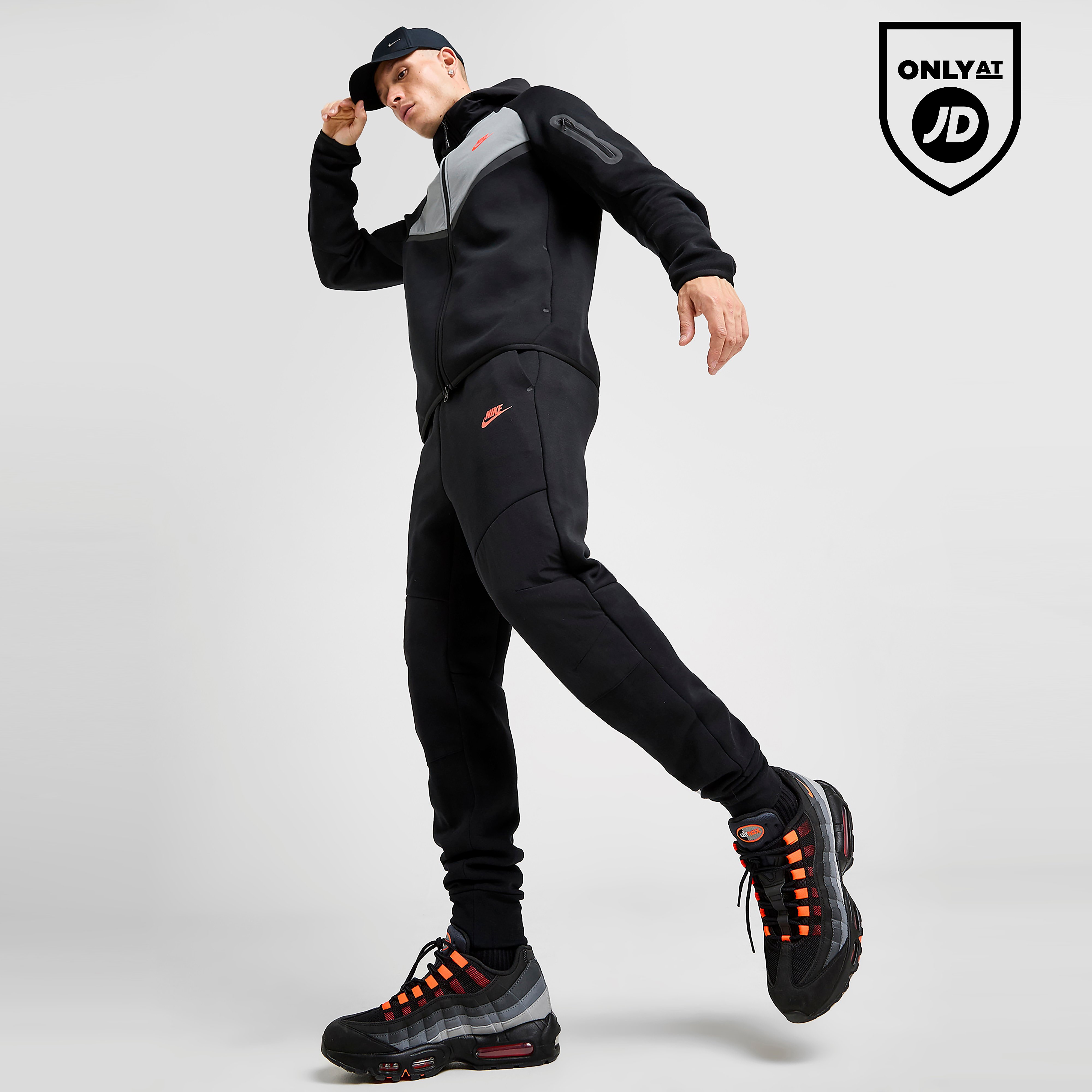 Nike Tech Mix Joggers