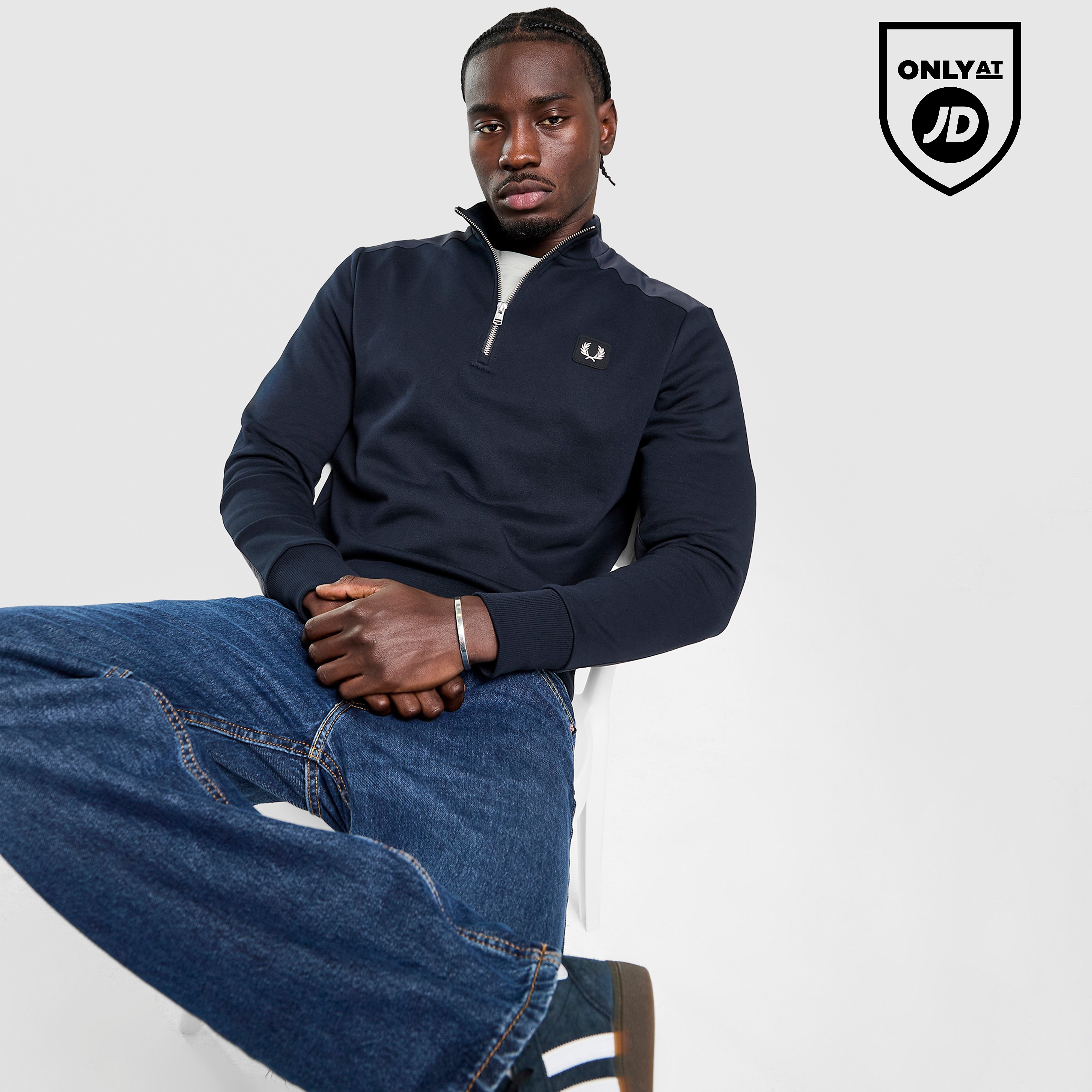 Fred Perry Badge Panel 1/2 Zip Sweatshirt