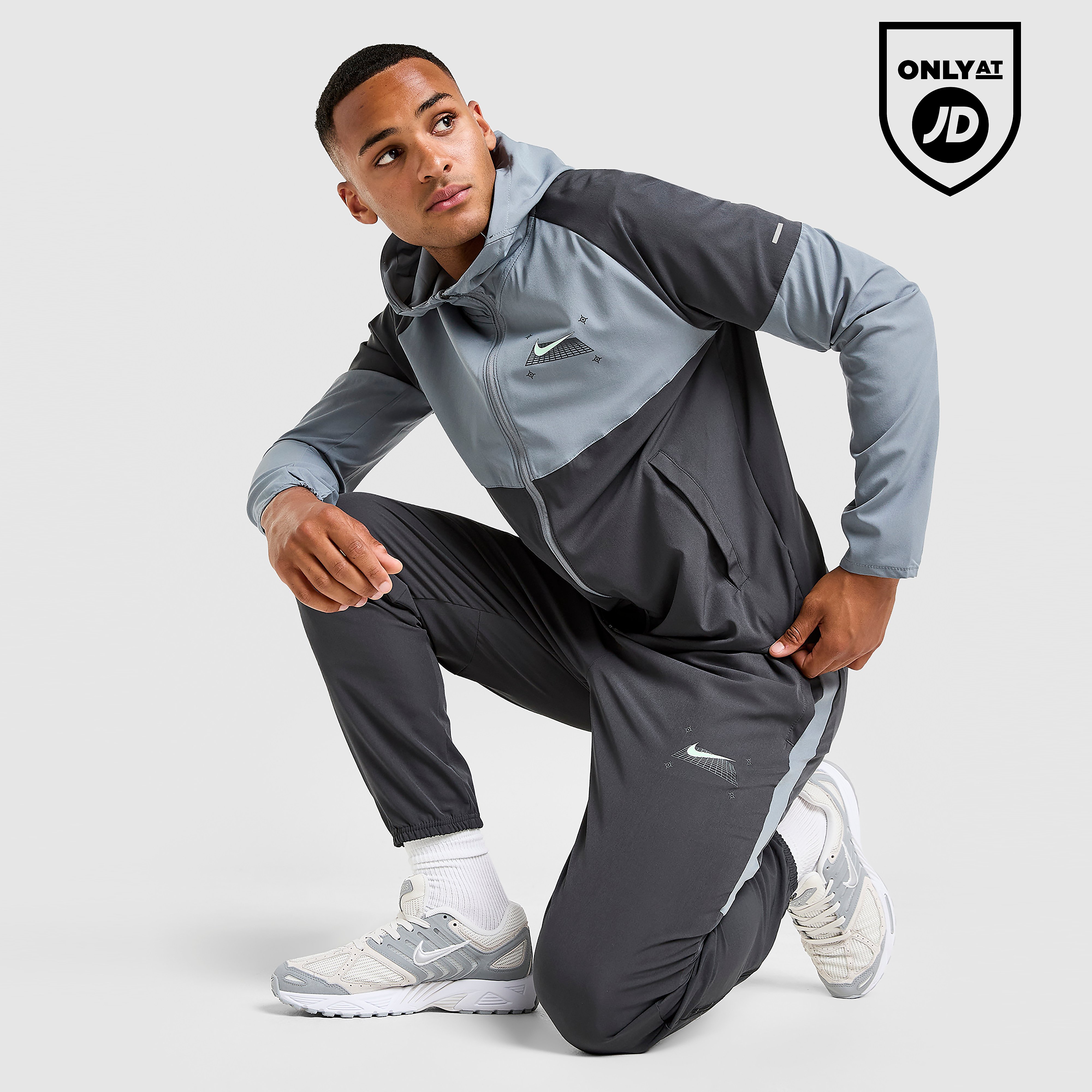 Nike Grid Track Pants