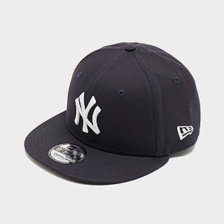 Black New Era MLB New York Yankees 9FORTY Side Patch Cap - JD Sports Global