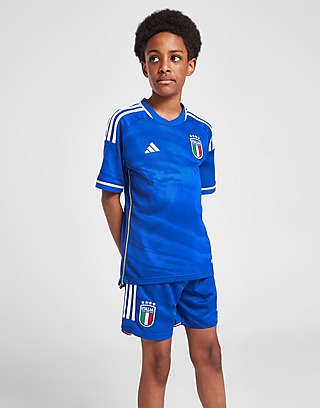Explore the Selection of Italian Football Kits
