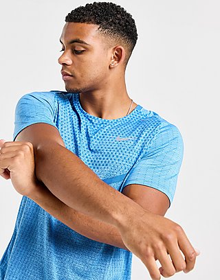 Nike TechKnit T-Shirt