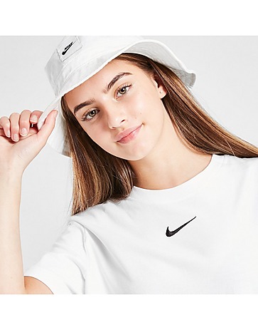 Nike Girls' Sportswear Essential T-Shirt Junior