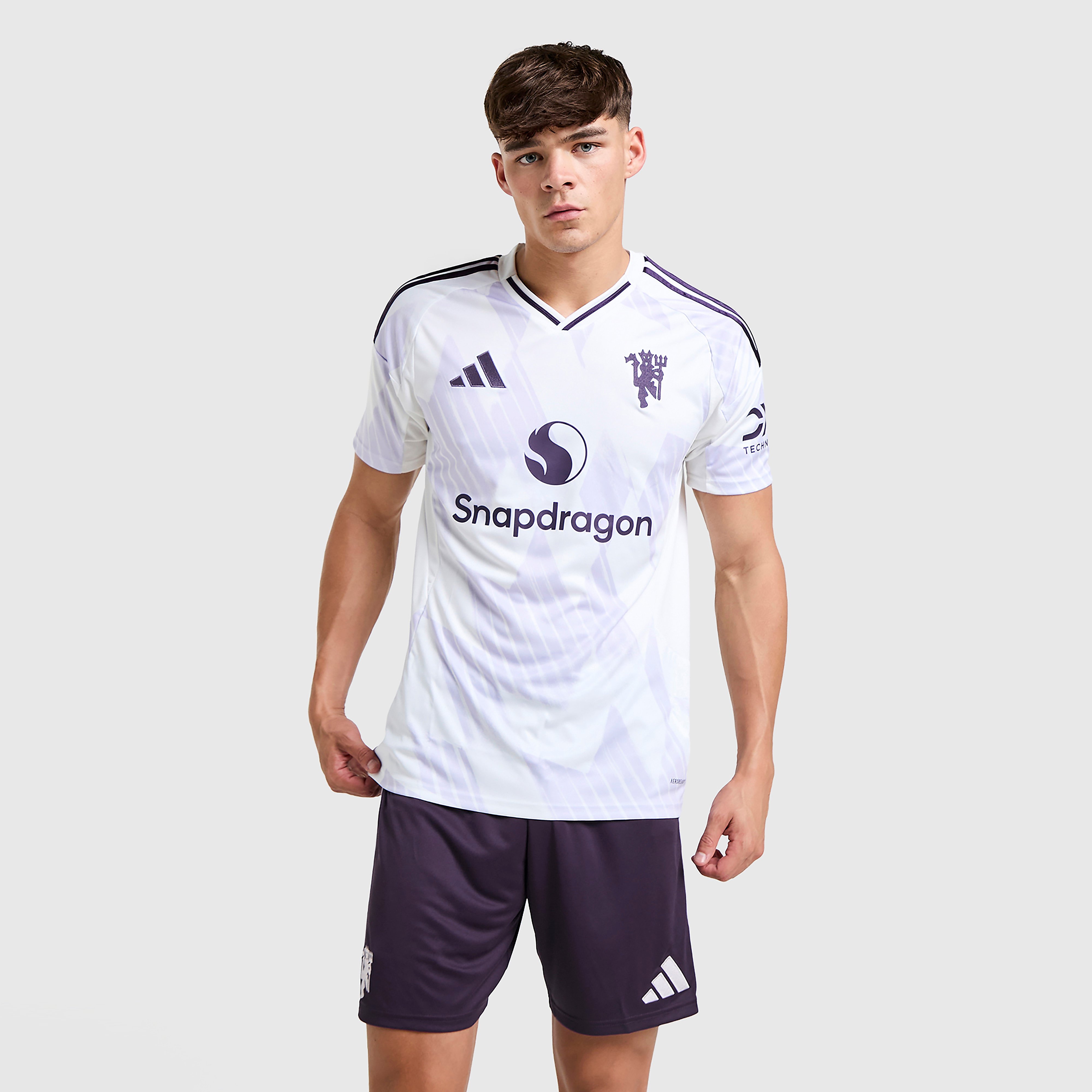 adidas Manchester United FC 2025/26 Away Shorts