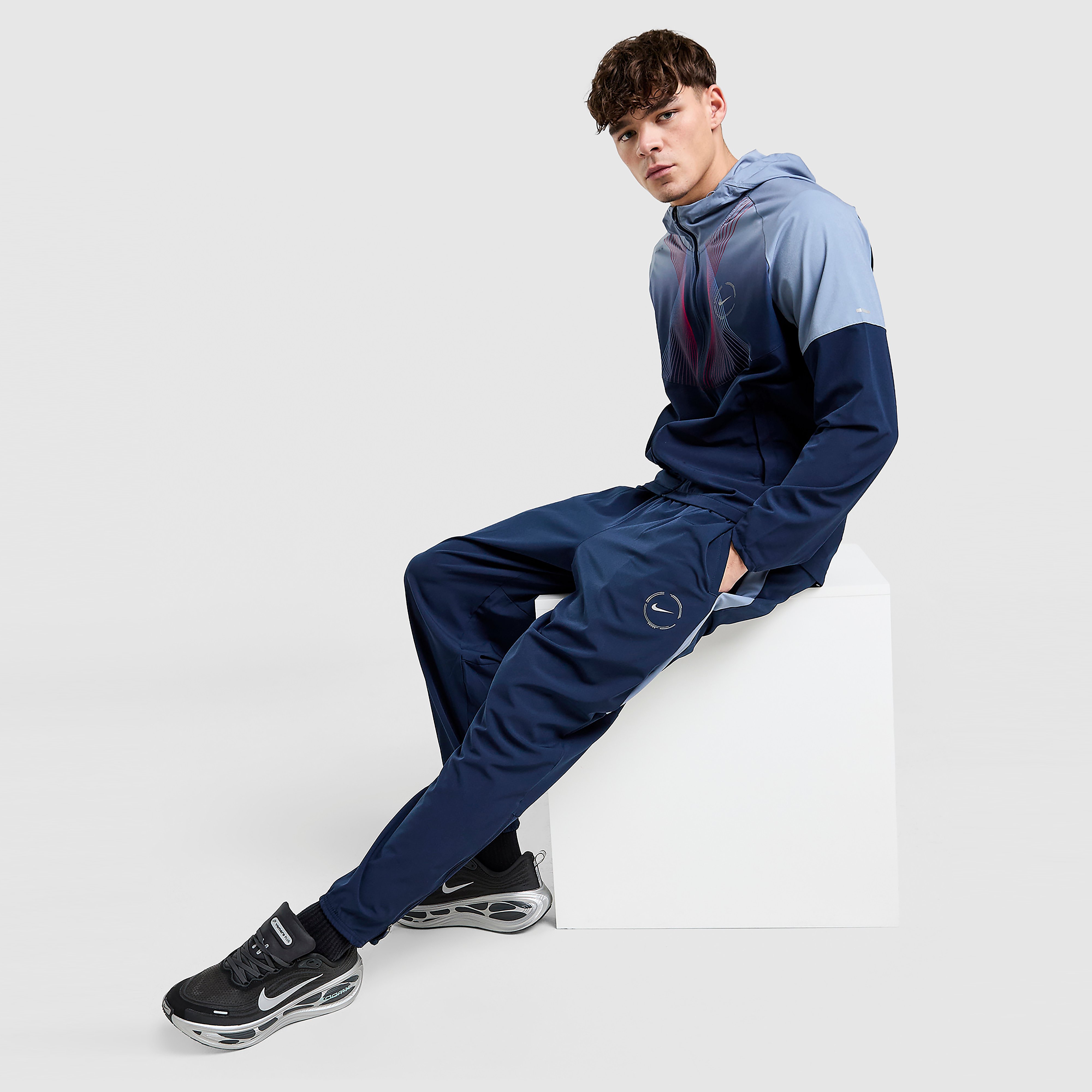 Nike Challenger Woven Track Pants