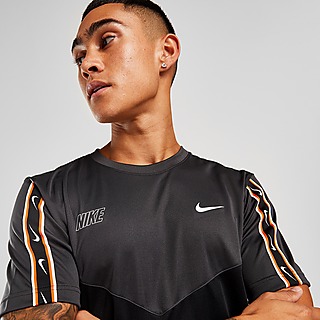 Nike Repeat Peak T-Shirt