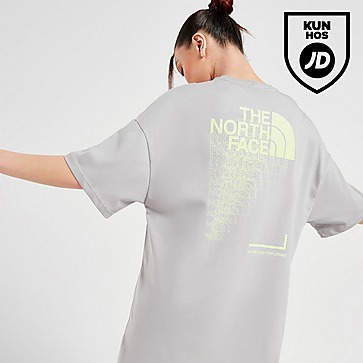 The North Face Repeat Logo T-Shirt Kjole