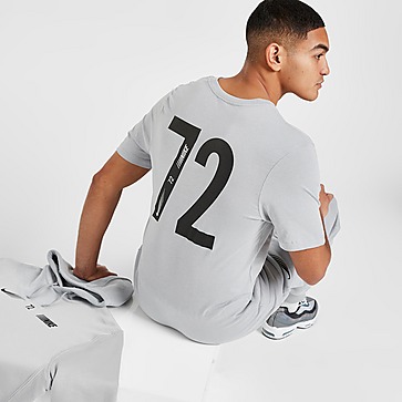Nike Standard Issue T-Shirt