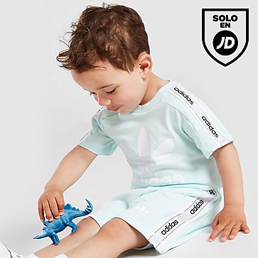 adidas Originals conjunto camiseta/pantalón corto Tape para bebé