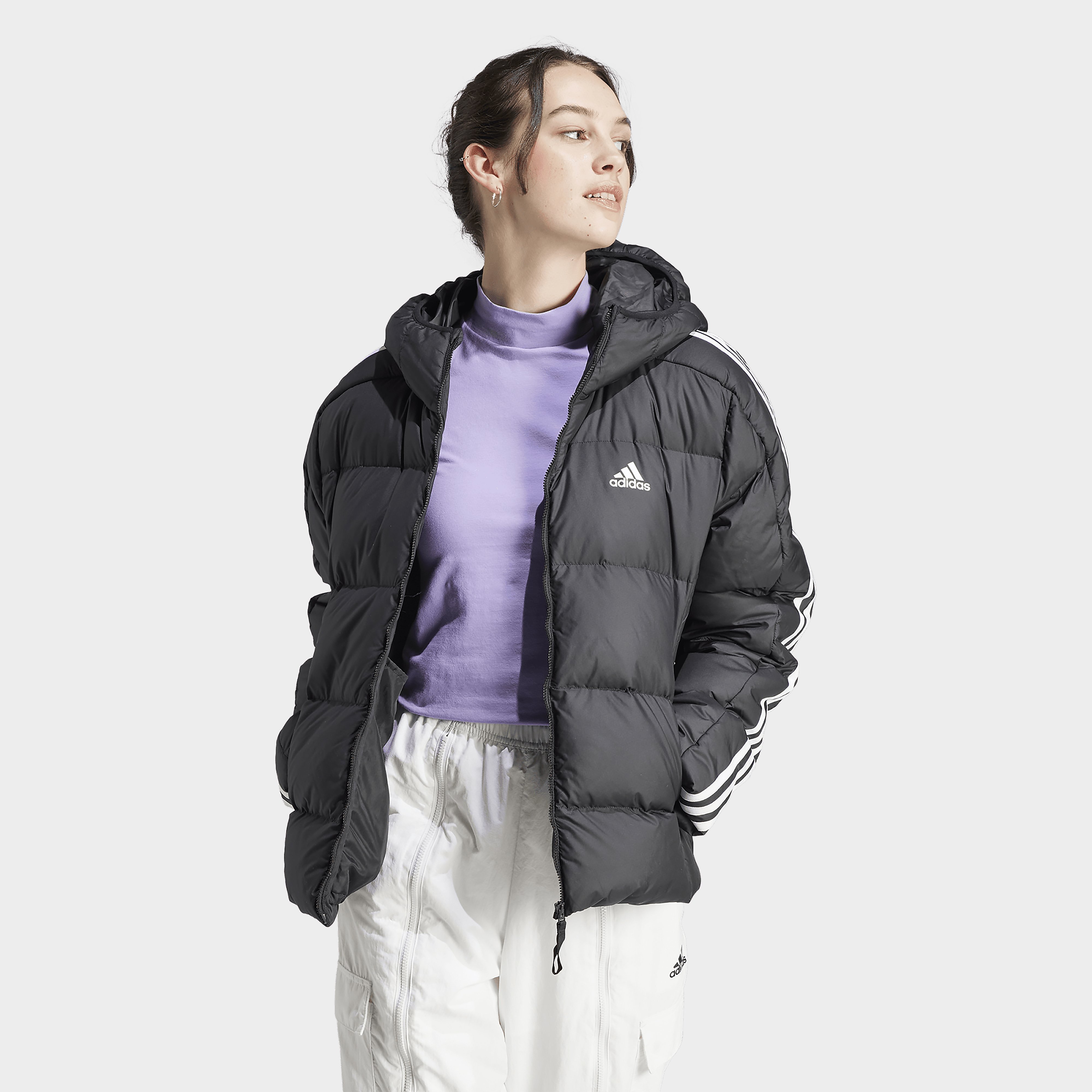 Chaqueta con capucha essentials 3 bandas 2025