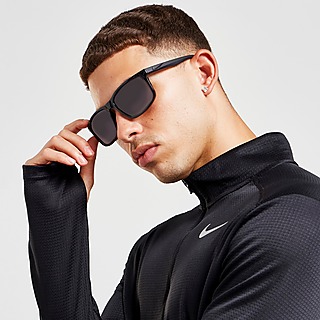 Nike Essential Chaser -aurinkolasit