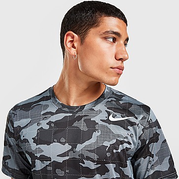 Nike Tee-shirt de training camouflage Nike Dri-FIT pour Homme