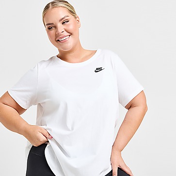 Nike Plus Size Club Essentials T-Shirt