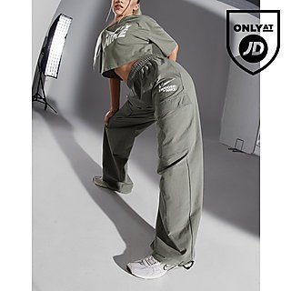 Nike Swoosh Cargo Pants