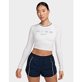 Nike Sportswear Chill Knit Cropped Graphic T-Shirt