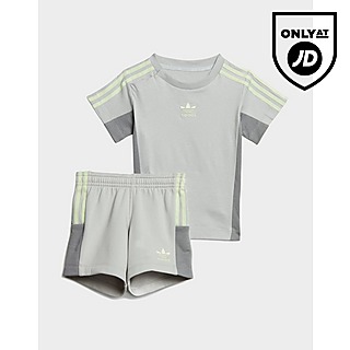 adidas Originals Shorts & T-Shirt Set Infant