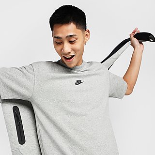 Nike เสื้อยืดผู้ชาย Sportswear Premium Essentials