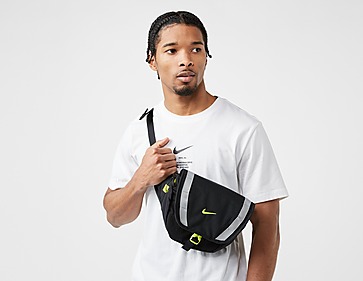 derrochador barro A rayas Nike Bags & Backpacks | Bum Bags, Duffel Bags & More | size?