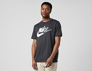 Nike Reverse T-Shirt