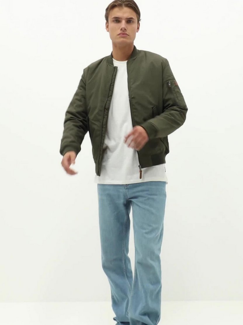 Köp Jack & Jones JJBELLAMY BOMBER - Forest Night - NLYMAN.COM Köp Jack & Jones JJBELLAMY BOMBER - Forest Night - NLYMAN.COM