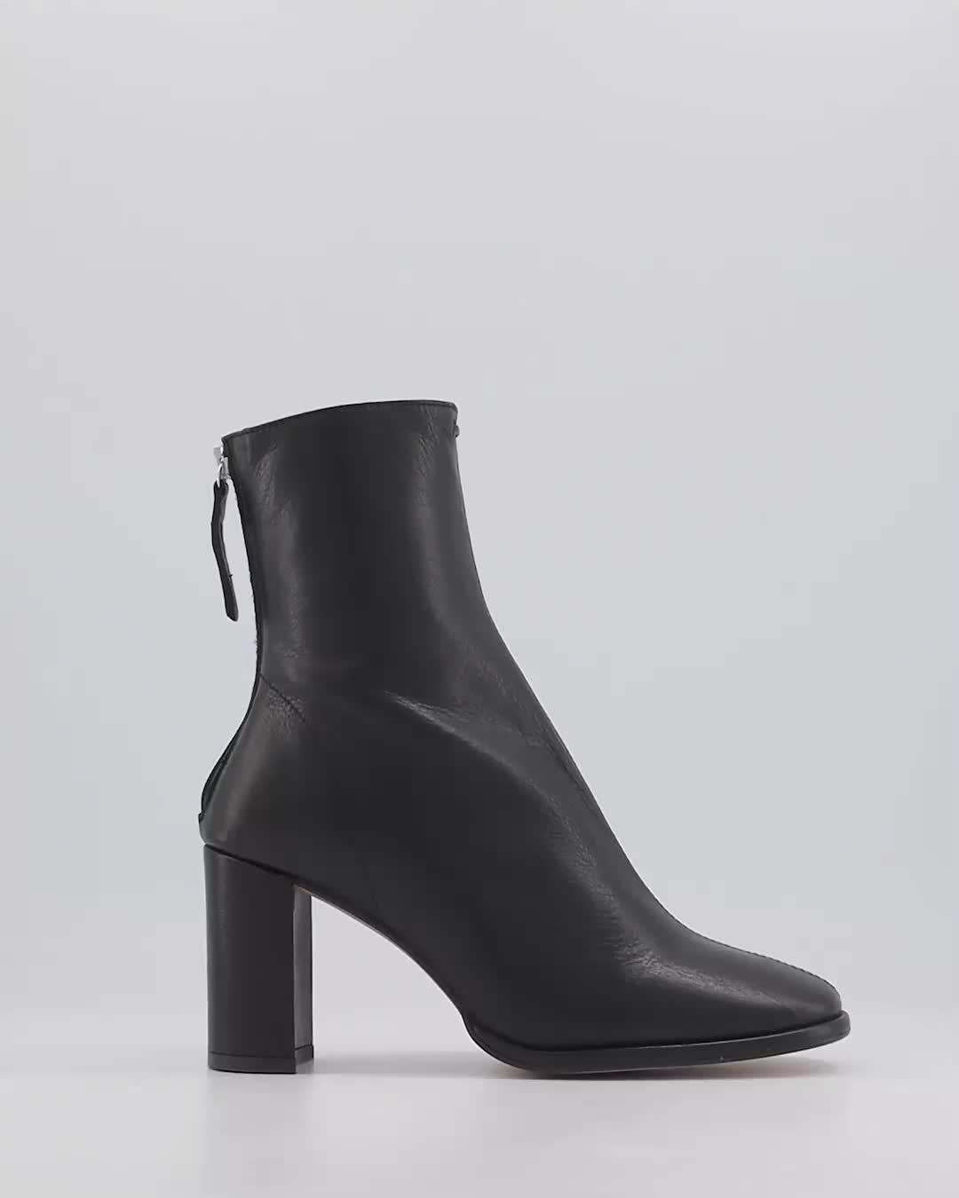 Black boots with zipper up the back 2025